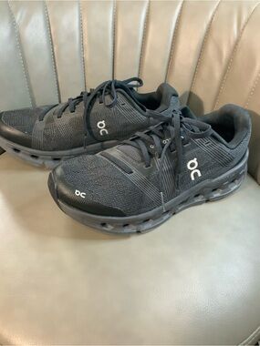 On Running Men's Black Athletic Running Shoes